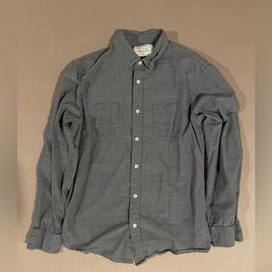 Men’s casual button up shirt